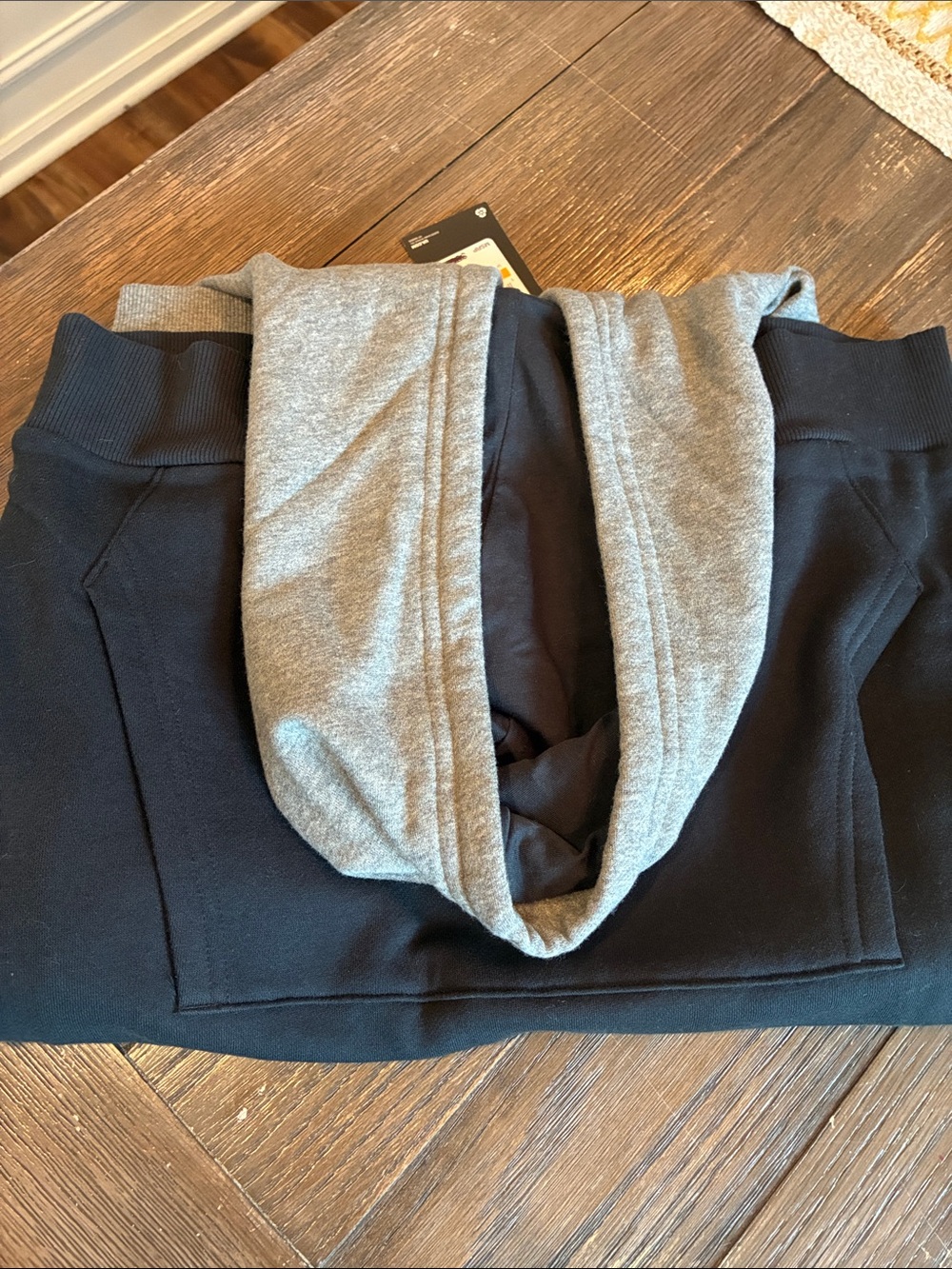 Under Armour Men’s Black and Gray Crewneck Pullover - Picture 4 of 6